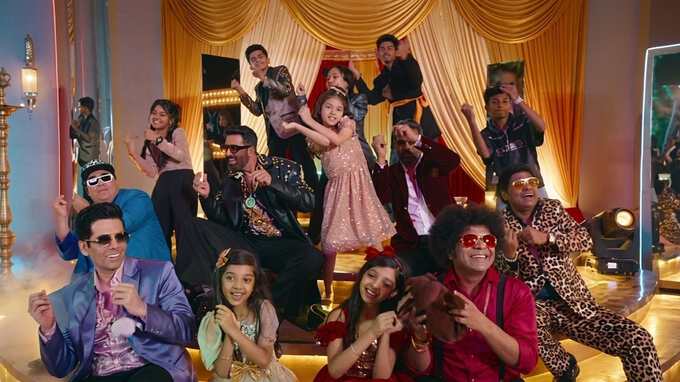 Akshay Kumar Welcome to the Jungle review laughter emojis
