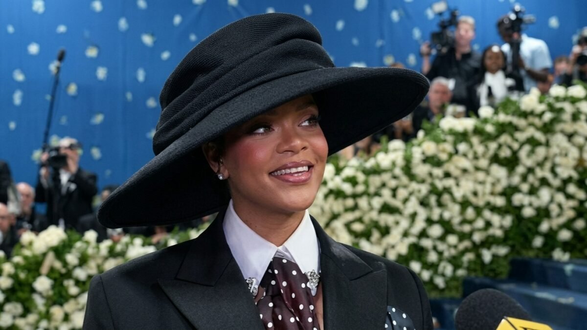 Rihanna New Album R9 Release Date